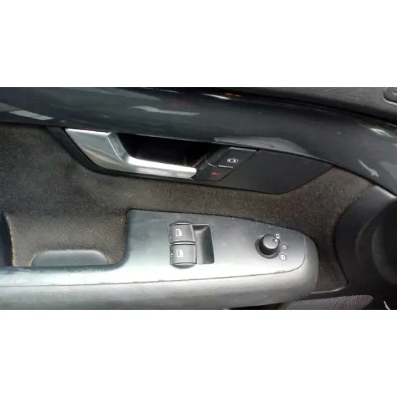 AUDI A4 BERLINA (8E) '2004 1.9 TDI (96KW) NEGRO