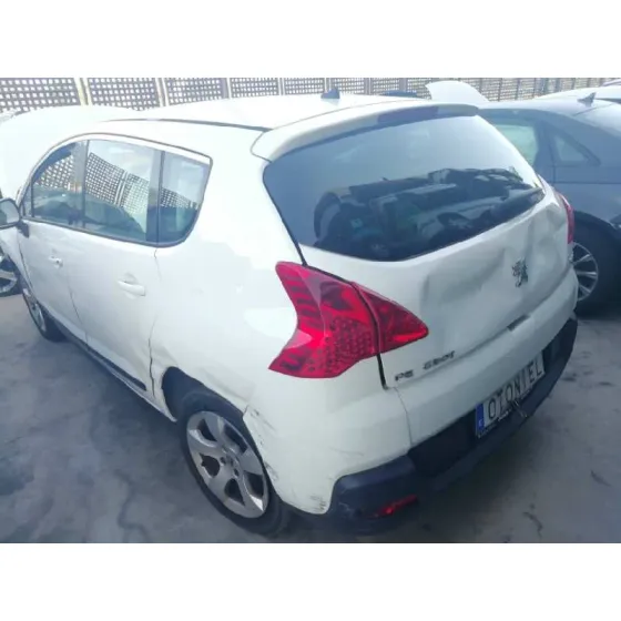 PEUGEOT 3008 '2013 ACTIVE BLANCO
