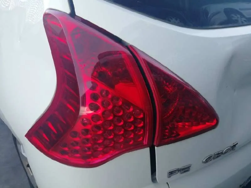 PEUGEOT 3008 '2013 ACTIVE BLANCO