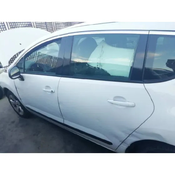 PEUGEOT 3008 '2013 ACTIVE BLANCO
