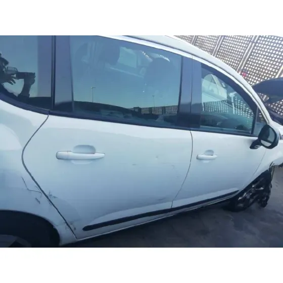 PEUGEOT 3008 '2013 ACTIVE BLANCO