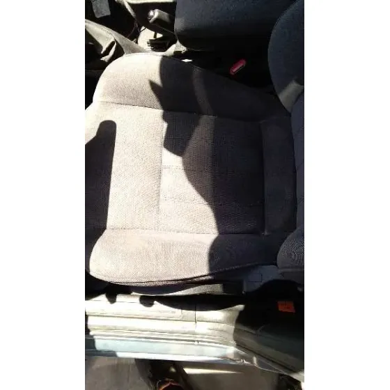 ALFA ROMEO 147 (190) '2003 1.6 T.SPARK ECO DISTINCTIVE PLATA