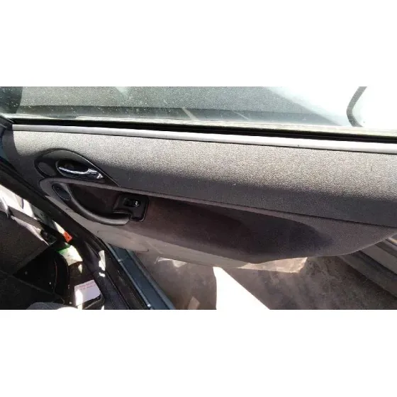 ALFA ROMEO 147 (190) '2003 1.6 T.SPARK ECO DISTINCTIVE PLATA