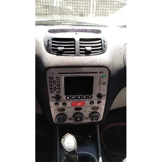 ALFA ROMEO 147 (190) '2003 1.6 T.SPARK ECO DISTINCTIVE PLATA