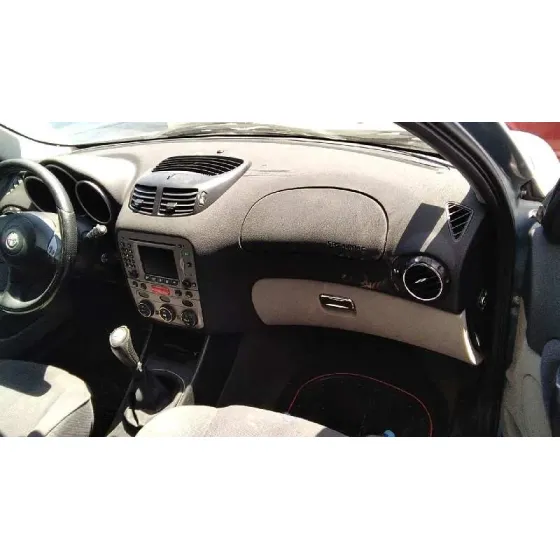 ALFA ROMEO 147 (190) '2003 1.6 T.SPARK ECO DISTINCTIVE PLATA