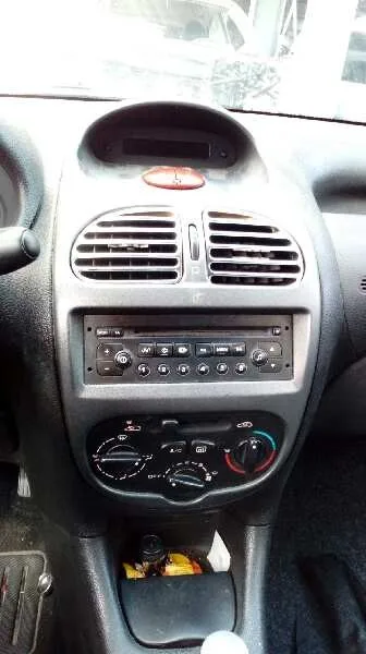 PEUGEOT 206 BERLINA '2006 X-LINE NEGRO