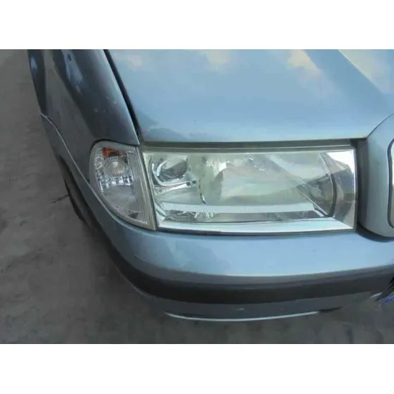 SKODA OCTAVIA BERLINA (1U2) '2002 AMBIENTE AZUL