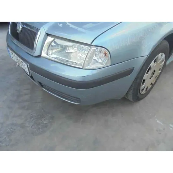 SKODA OCTAVIA BERLINA (1U2) '2002 AMBIENTE AZUL