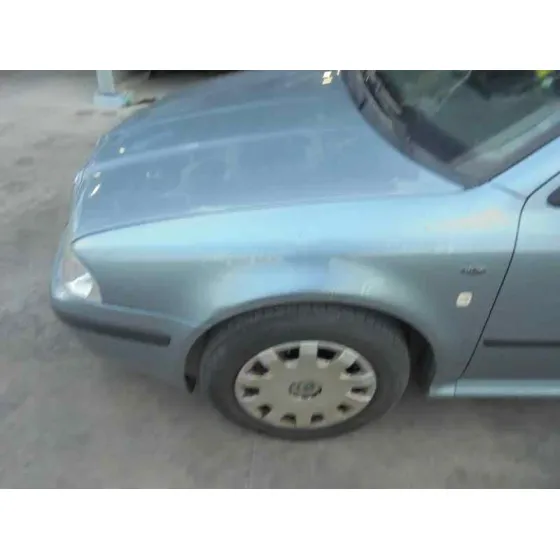 SKODA OCTAVIA BERLINA (1U2) '2002 AMBIENTE AZUL