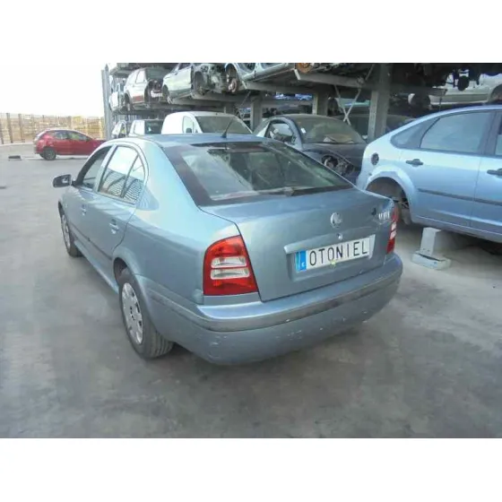 SKODA OCTAVIA BERLINA (1U2) '2002 AMBIENTE AZUL