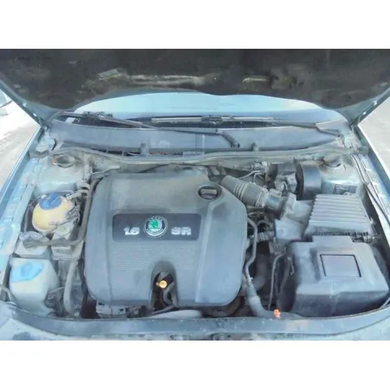 SKODA OCTAVIA BERLINA (1U2) '2002 AMBIENTE AZUL
