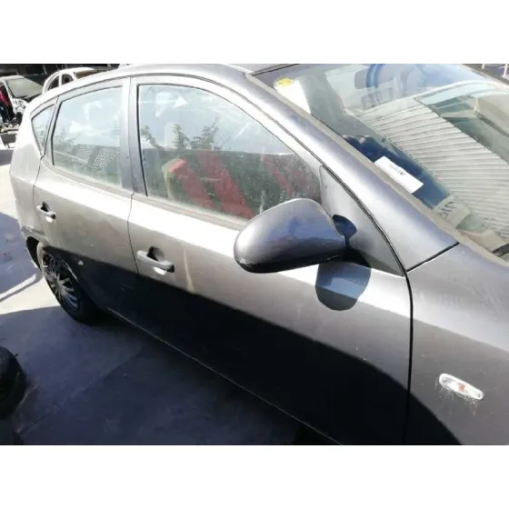 HYUNDAI I30 '2010 CLASSIC GRIS OSCURO