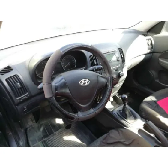 HYUNDAI I30 '2010 CLASSIC GRIS OSCURO