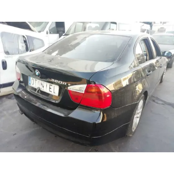 BMW SERIE 3 BERLINA (E90) '2008 320D NEGRO