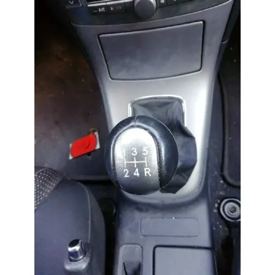 TOYOTA AVENSIS BERLINA (T25) '2006 1.8 SOL SEDAN (4-PTAS.) GRIS