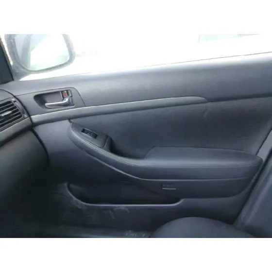 TOYOTA AVENSIS BERLINA (T25) '2006 1.8 SOL SEDAN (4-PTAS.) GRIS