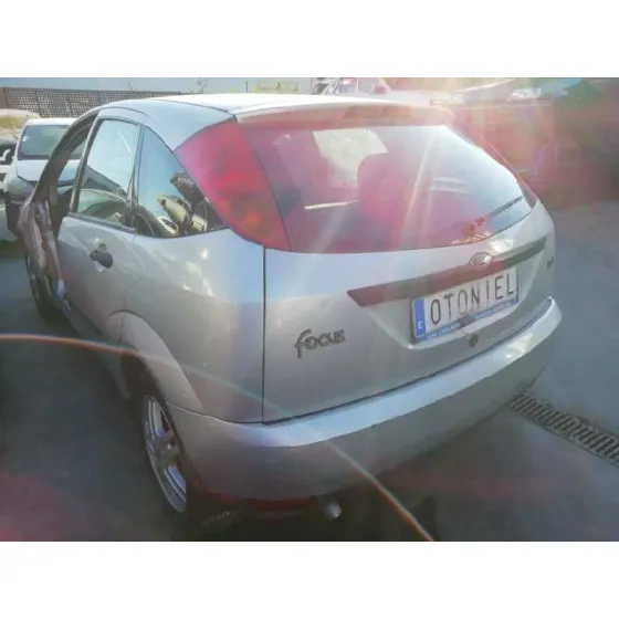 FORD FOCUS BERLINA (CAK) '2001 1.8 TDDI TURBODIESEL CAT GRIS