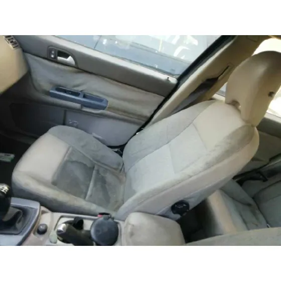 VOLVO V50 FAMILIAR '2007 1.8 CAT AZUL