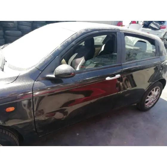 ALFA ROMEO 147 (190) '2002 1.9 JTD DISTINCTIVE NEGRO