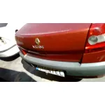 RENAULT MEGANE II CLASSIC BERLINA RENAULT MEGANE II CLASSIC BERLINA '2004 1.9 DCI DIESEL ROJO 2003