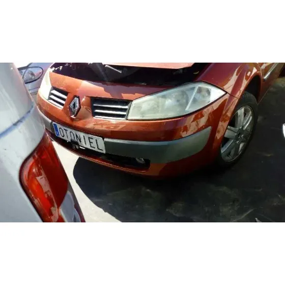RENAULT MEGANE II CLASSIC BERLINA '2004 1.9 DCI DIESEL ROJO