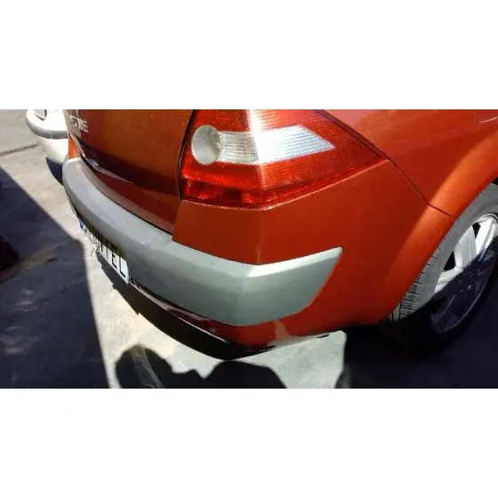 RENAULT MEGANE II CLASSIC BERLINA '2004 1.9 DCI DIESEL ROJO