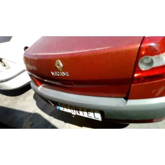 RENAULT MEGANE II CLASSIC BERLINA '2004 1.9 DCI DIESEL ROJO