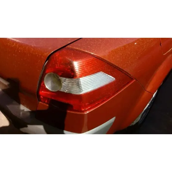 RENAULT MEGANE II CLASSIC BERLINA '2004 1.9 DCI DIESEL ROJO