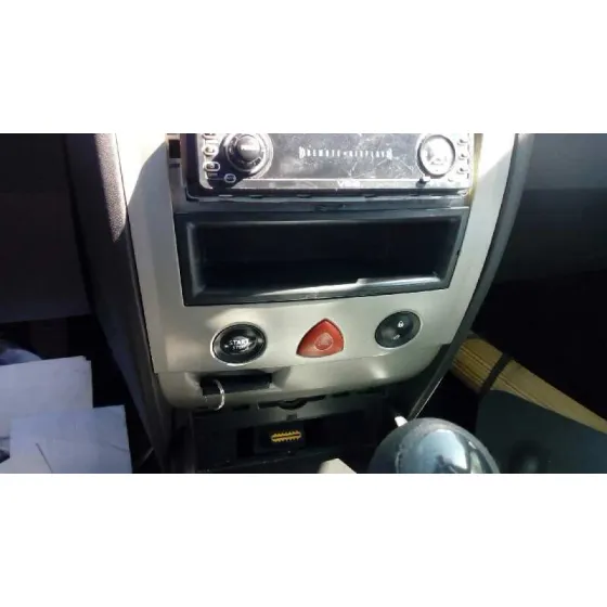 RENAULT MEGANE II CLASSIC BERLINA '2004 1.9 DCI DIESEL ROJO