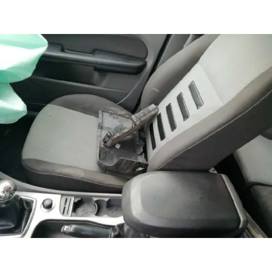 FORD FOCUS LIM. (CB4) '2008 1.6 16V CAT NEGRO