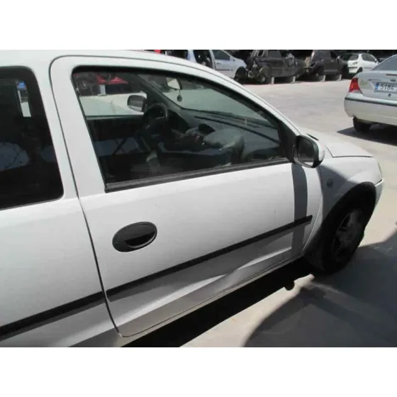 OPEL CORSA C '2001 CLUB BLANCO