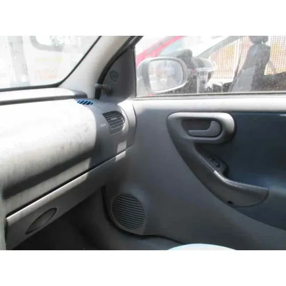 OPEL CORSA C '2001 CLUB BLANCO