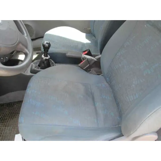 OPEL CORSA C '2001 CLUB BLANCO
