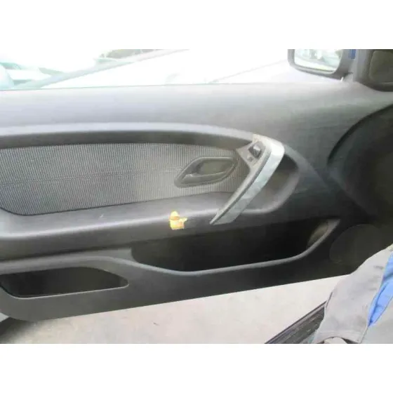 BMW SERIE 3 COMPACT (E46) '2001 316TI AZUL