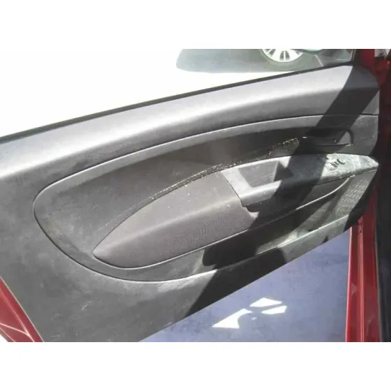 FIAT GRANDE PUNTO (199) '2009 1.2 8V ACTIVE (01.2007->) ROJO