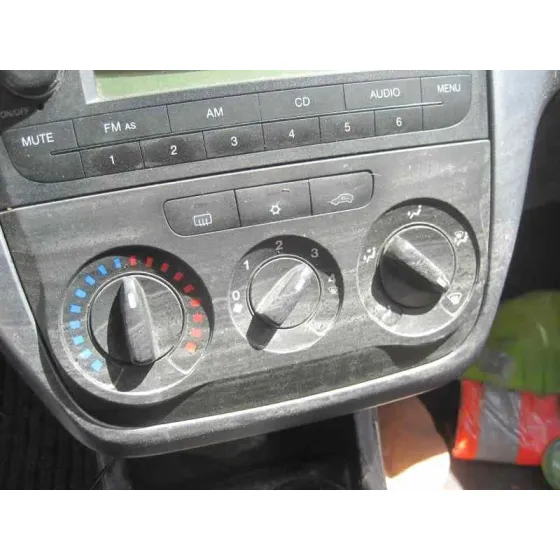FIAT GRANDE PUNTO (199) '2009 1.2 8V ACTIVE (01.2007->) ROJO