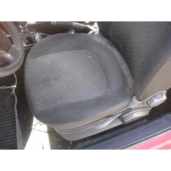 FIAT GRANDE PUNTO (199) '2009 1.2 8V ACTIVE (01.2007->) ROJO