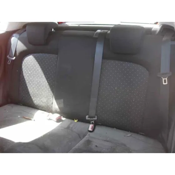FIAT GRANDE PUNTO (199) '2009 1.2 8V ACTIVE (01.2007->) ROJO