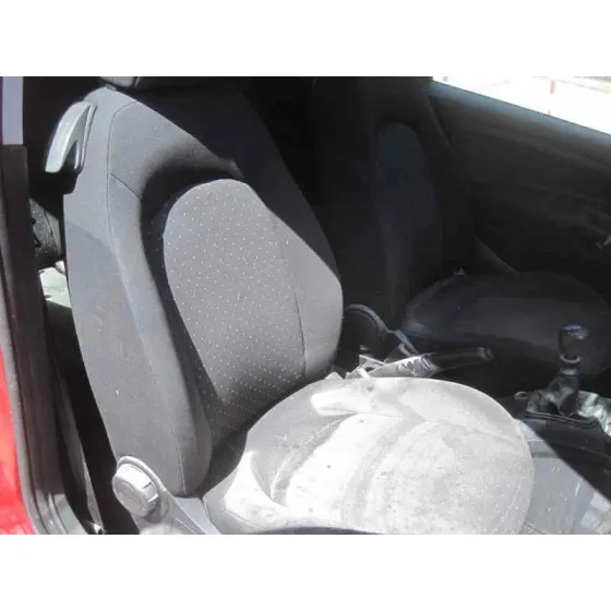 FIAT GRANDE PUNTO (199) '2009 1.2 8V ACTIVE (01.2007->) ROJO