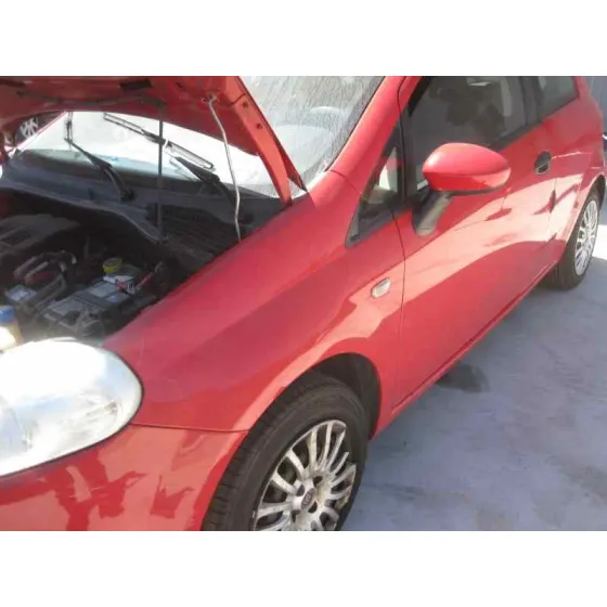 FIAT GRANDE PUNTO (199) '2009 1.2 8V ACTIVE (01.2007->) ROJO