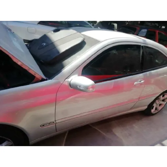 MERCEDES CLASE C (W203) SPORTCOUPE '2005 C 220 CDI (LA) (203.708) GRIS