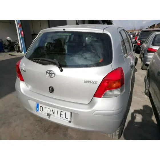 TOYOTA YARIS '2010 1.0 CAT GRIS PLATA