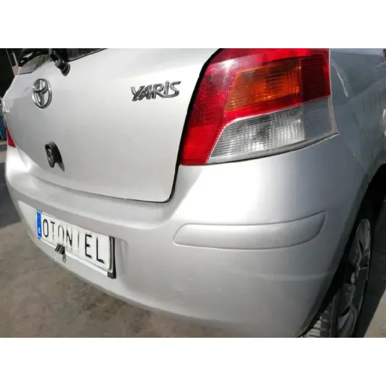 TOYOTA YARIS '2010 1.0 CAT GRIS PLATA