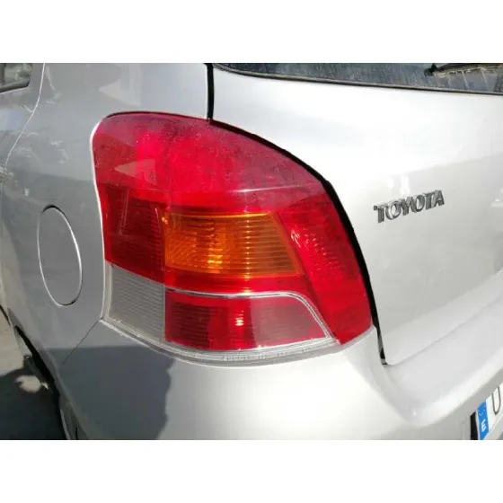 TOYOTA YARIS '2010 1.0 CAT GRIS PLATA