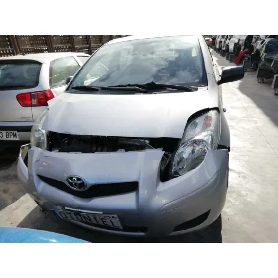 TOYOTA YARIS '2010 1.0 CAT GRIS PLATA