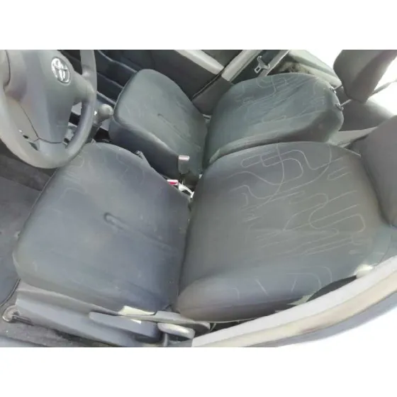 TOYOTA YARIS '2010 1.0 CAT GRIS PLATA