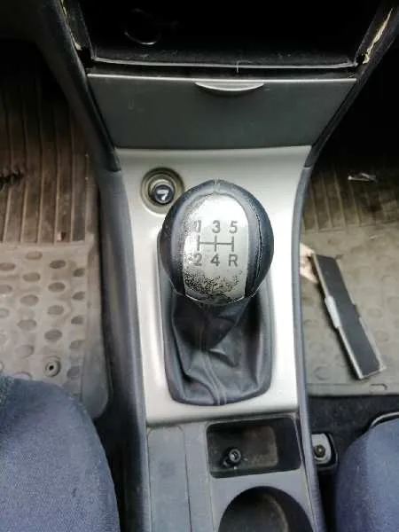 TOYOTA COROLLA (E12) '2003 2.0 TURBODIESEL CAT GRIS