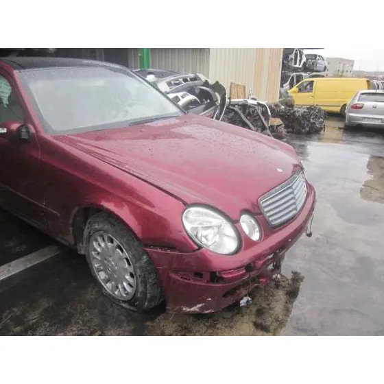 MERCEDES CLASE E (W211) BERLINA '2004 E 270 CDI (211.016) ROJO