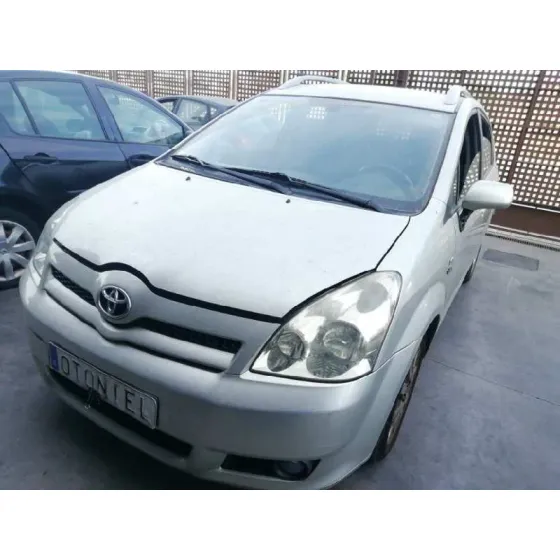 TOYOTA COROLLA VERSO (R1) '2004 2.0 D-4D SOL GRIS
