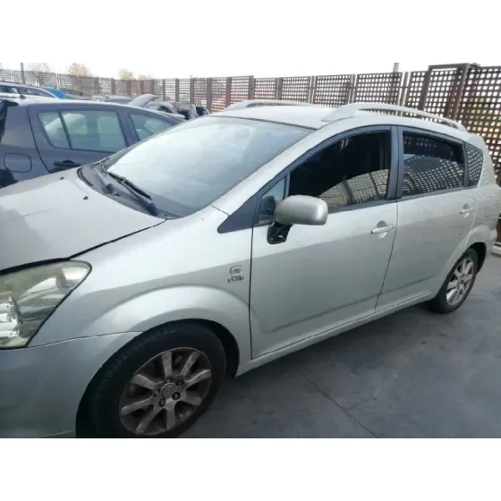 TOYOTA COROLLA VERSO (R1) '2004 2.0 D-4D SOL GRIS